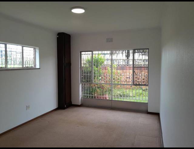 3 BEDROOM SIMPLEX FOR SALE IN RUSTIVIA